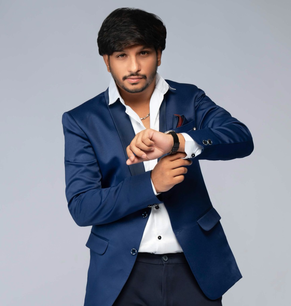 Hyper King Navy Blue Suit Portrait